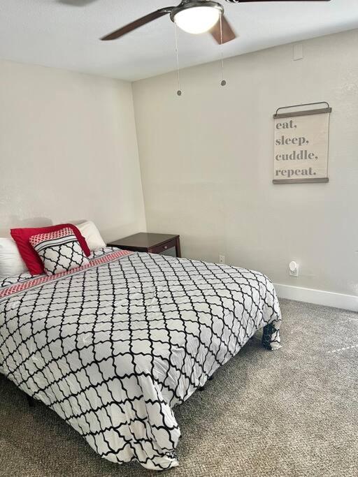 Lovely 2-Bedroom Condo Next To At&T Stadium Arlington Exterior photo